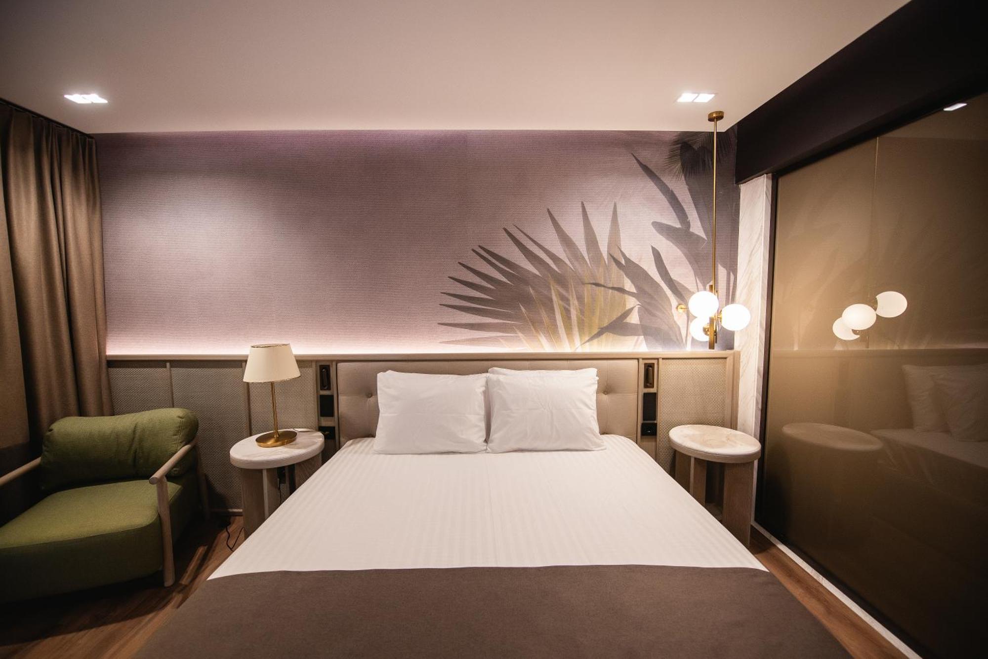 Belinda Hotel Mamaia Adults Only Exterior photo